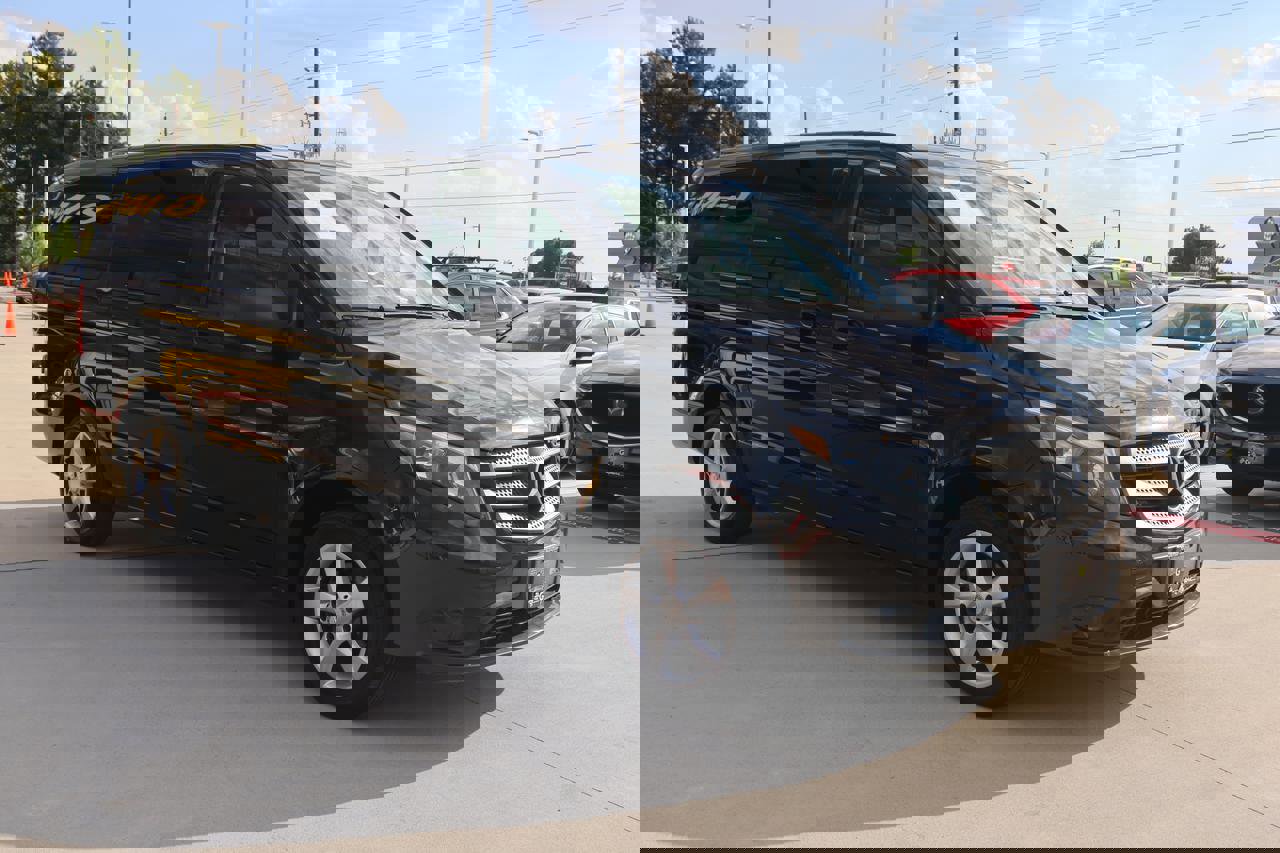 Used 2018 Mercedes-Benz Metris Passenger image 7