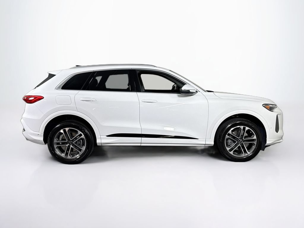 Used 2025 Audi Q5 Premium w/ Convenience Package AWD/4WD image 6