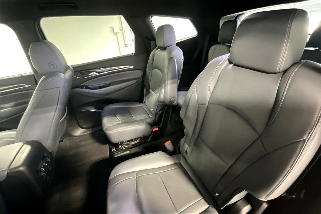 Used 2023 Buick Enclave Premium image 34