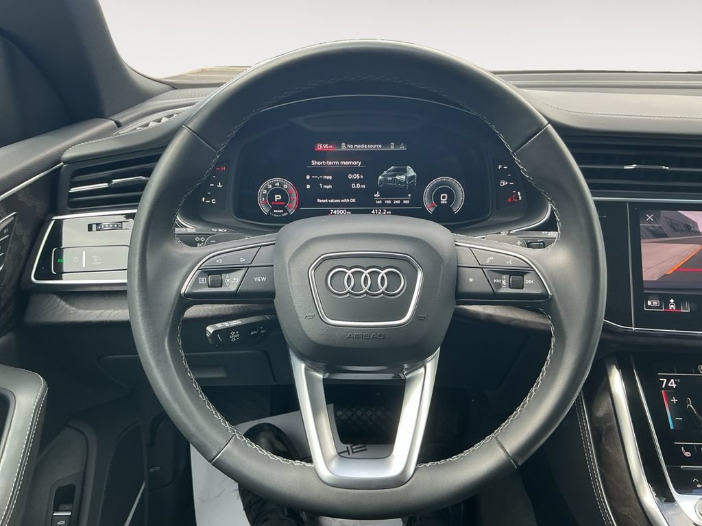 Used 2022 Audi Q8 Prestige AWD/4WD image 13