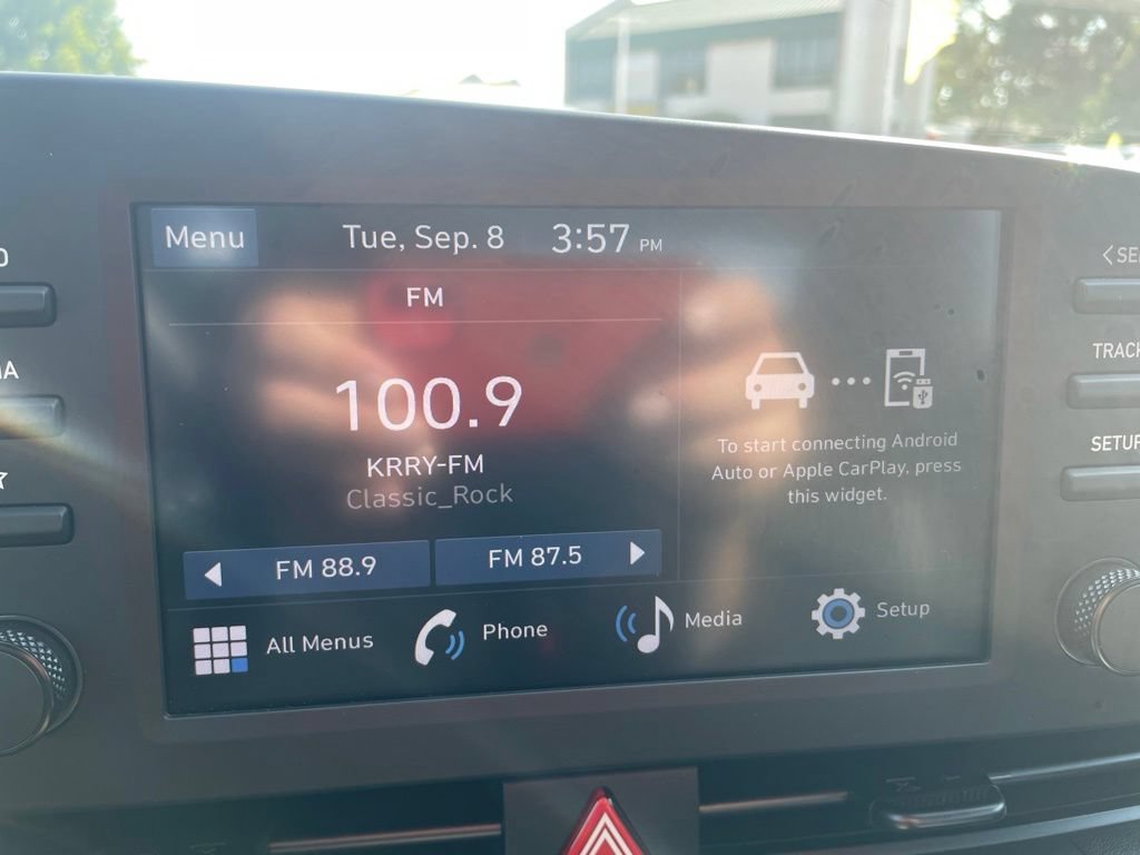 Used 2025 Hyundai Elantra Sport w/ Cargo Package FWD image 20