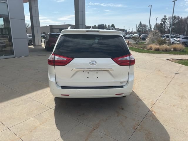 Used 2019 Toyota Sienna Limited Premium image 6