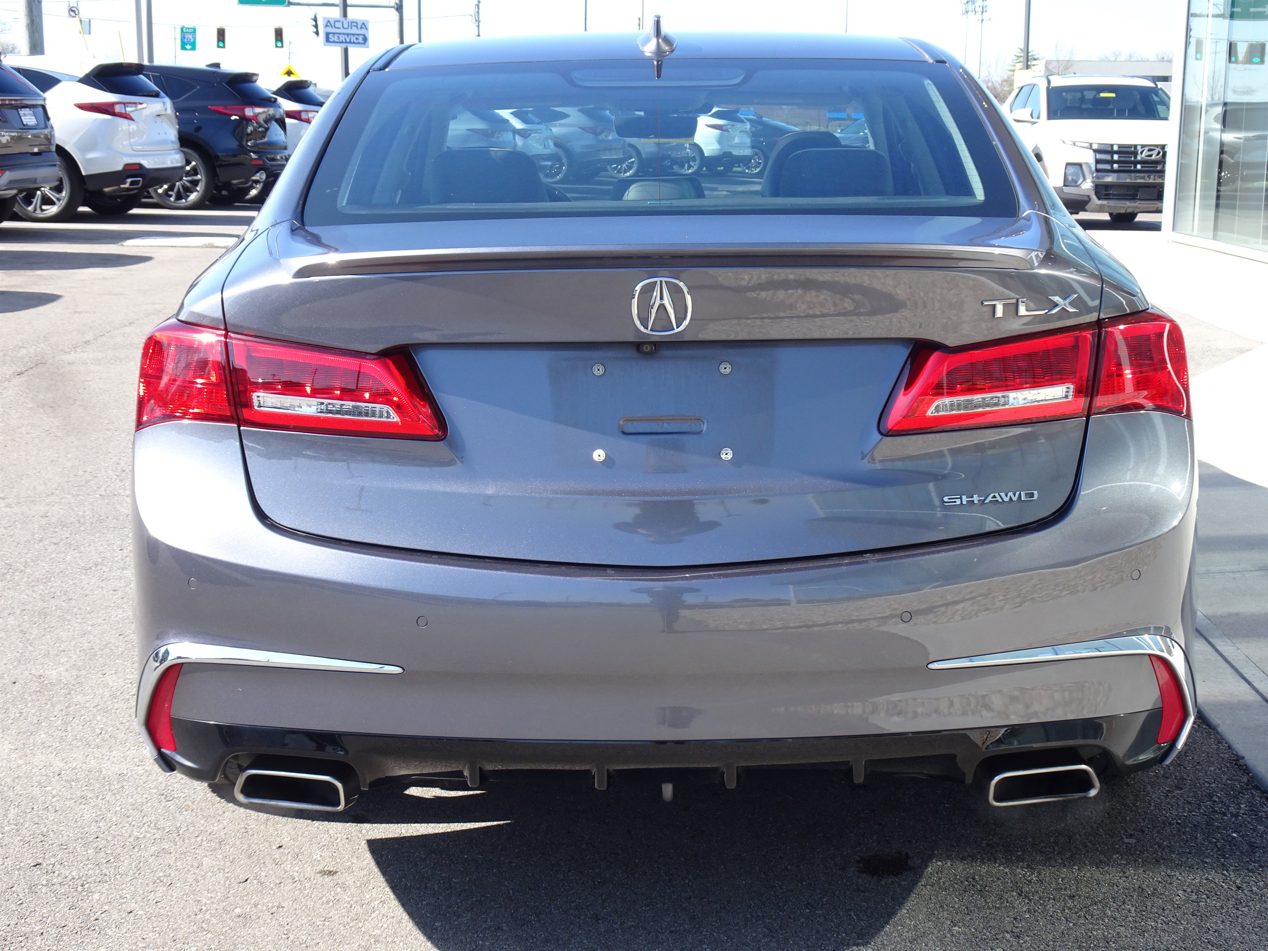 Used 2019 Acura TLX V6 SH-AWD w/ Advance Package image 4