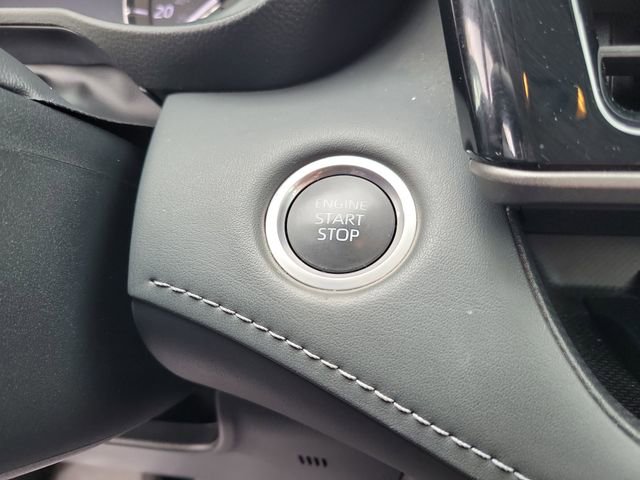 Used 2024 Toyota Highlander XLE FWD image 25