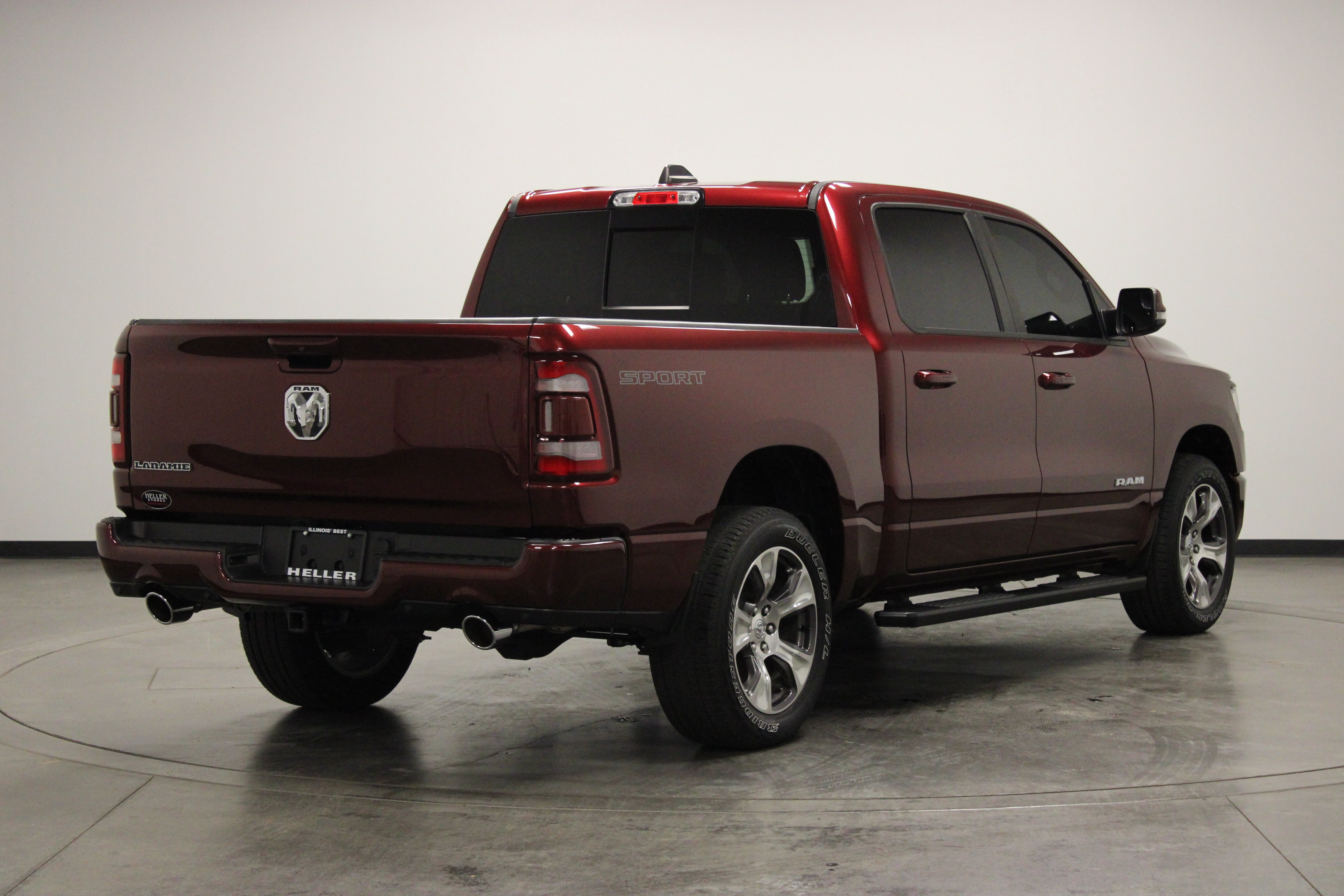 Used 2023 RAM 1500 Laramie RWD image 8