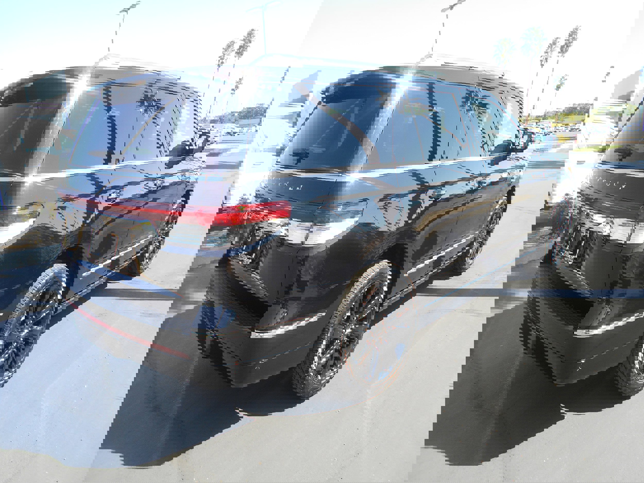 Used 2024 Lincoln Navigator Reserve image 6