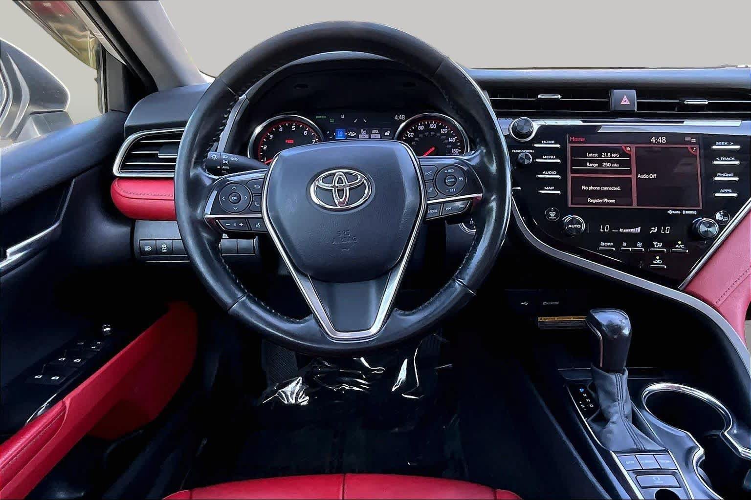 Used 2020 Toyota Camry XSE FWD image 6