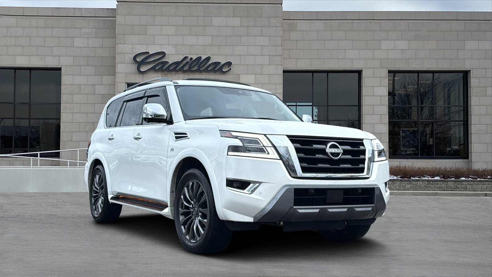 Used 2022 Nissan Armada Platinum image 1
