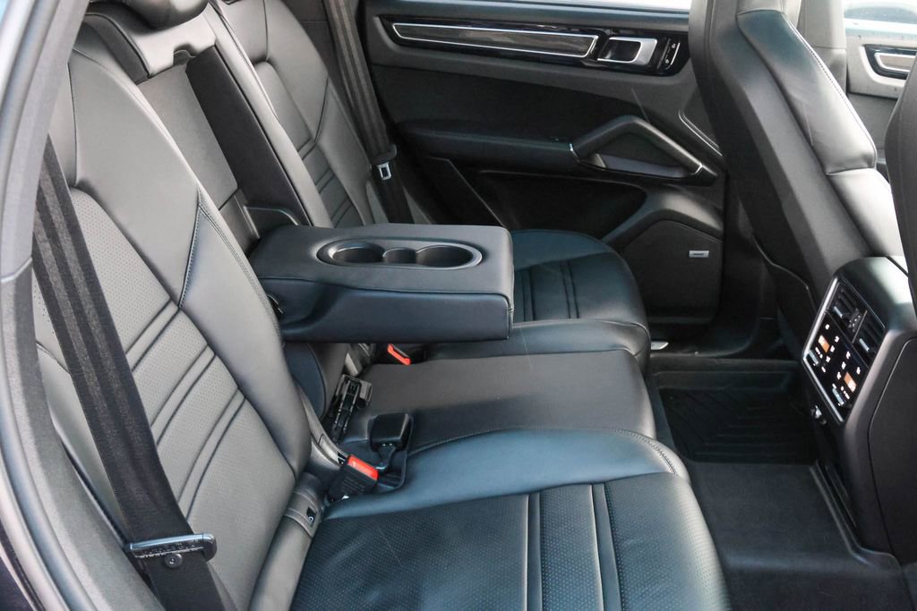 Used 2019 Porsche Cayenne S AWD/4WD image 12