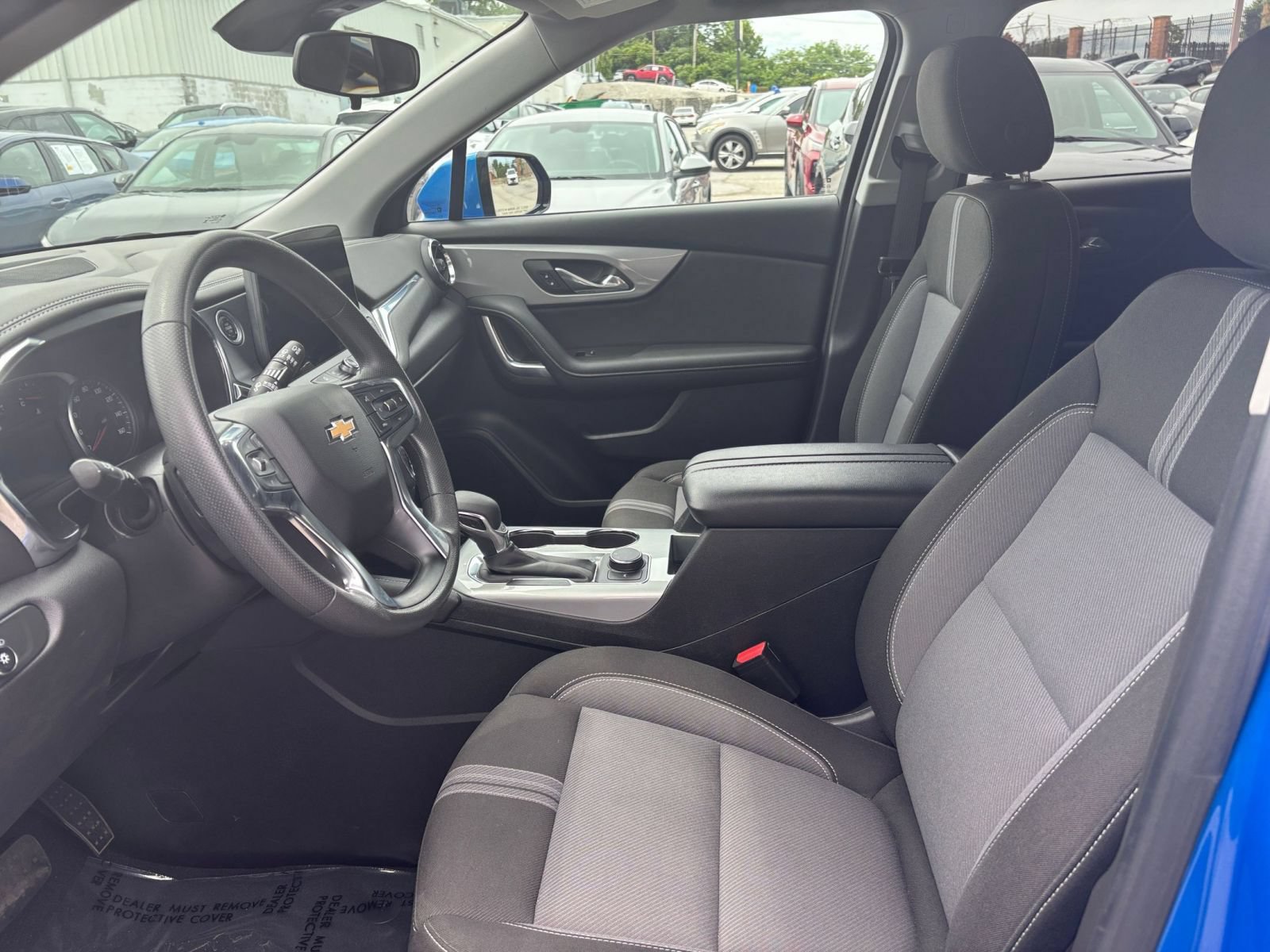 Used 2025 Chevrolet Blazer LT FWD image 22