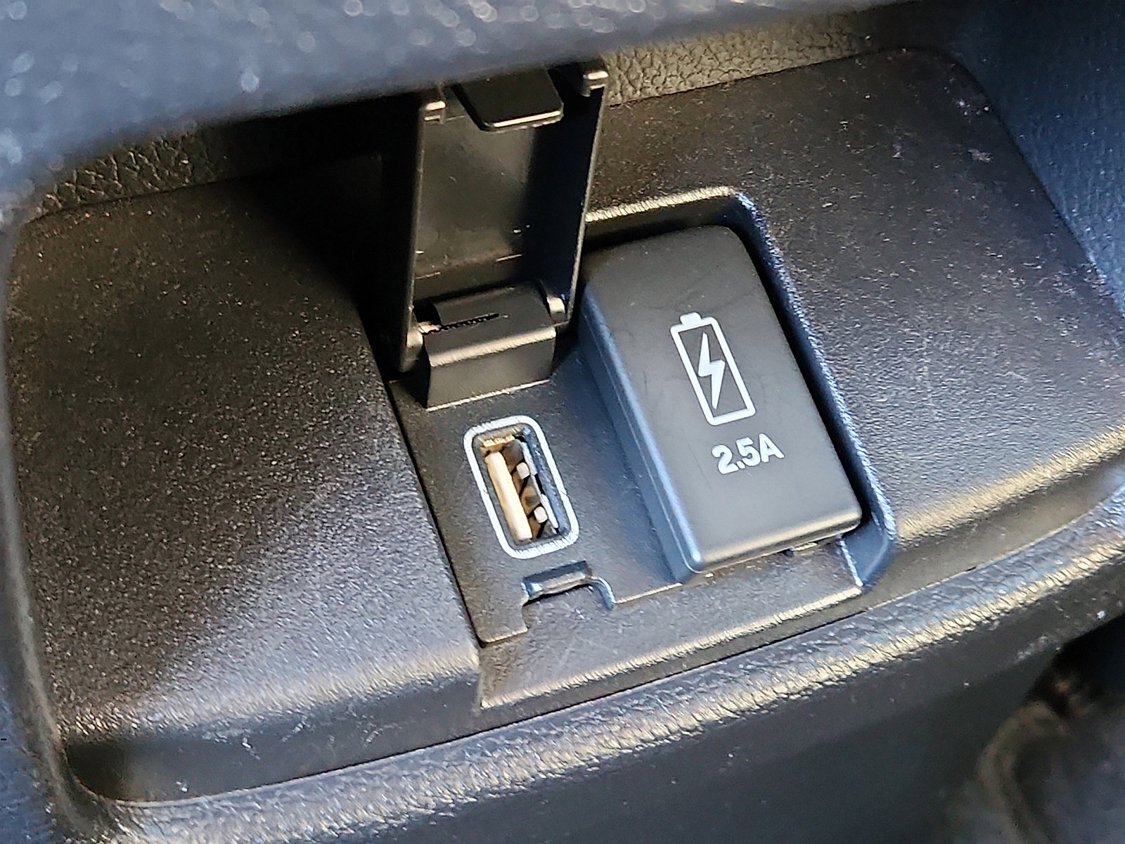 Used 2019 Honda CR-V Touring image 11