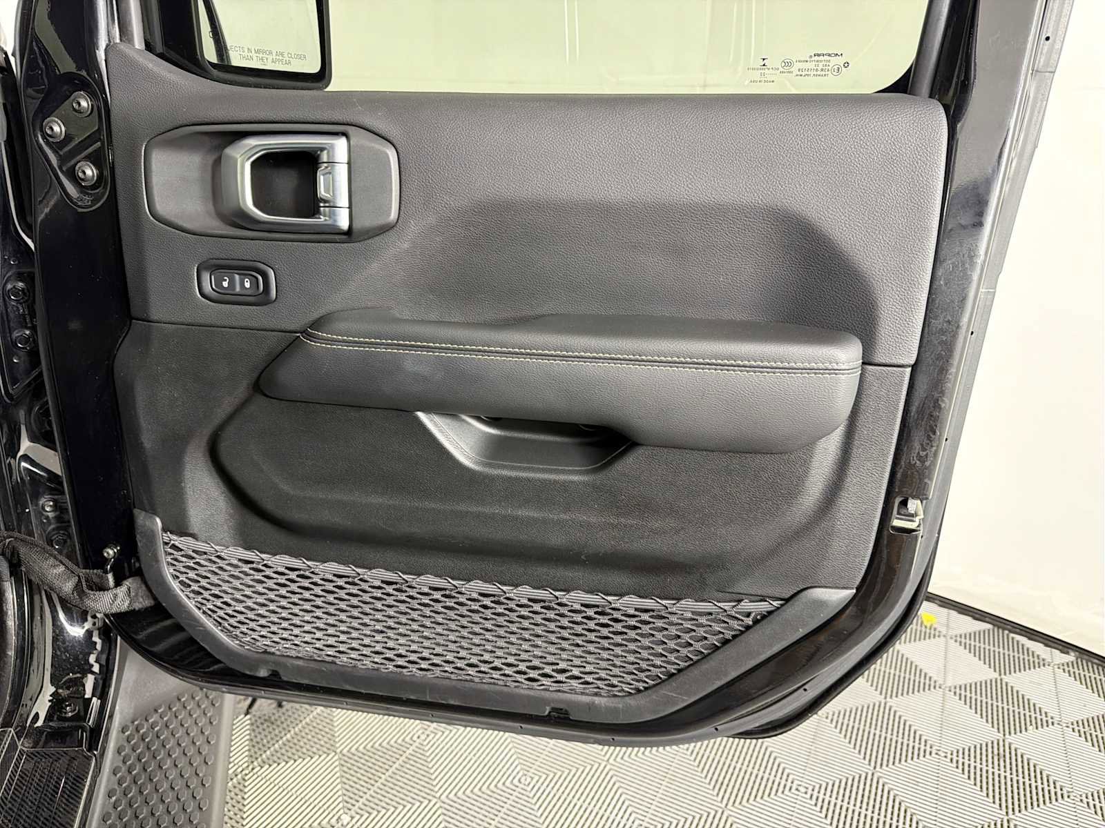 Used 2022 Jeep Wrangler Unlimited Sahara w/ Cold Weather Group image 15