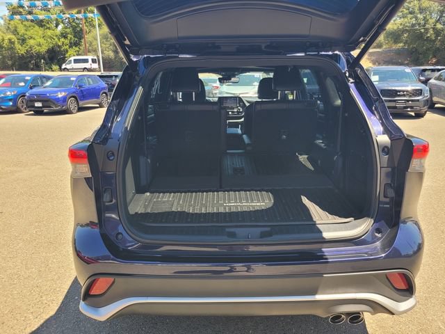 Used 2022 Toyota Highlander XSE AWD/4WD image 8