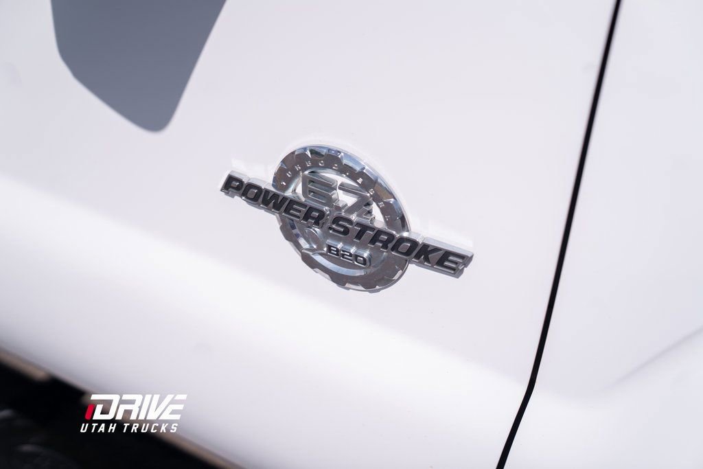 Used 2012 Ford F350 Lariat w/ Lariat Interior Pkg image 12