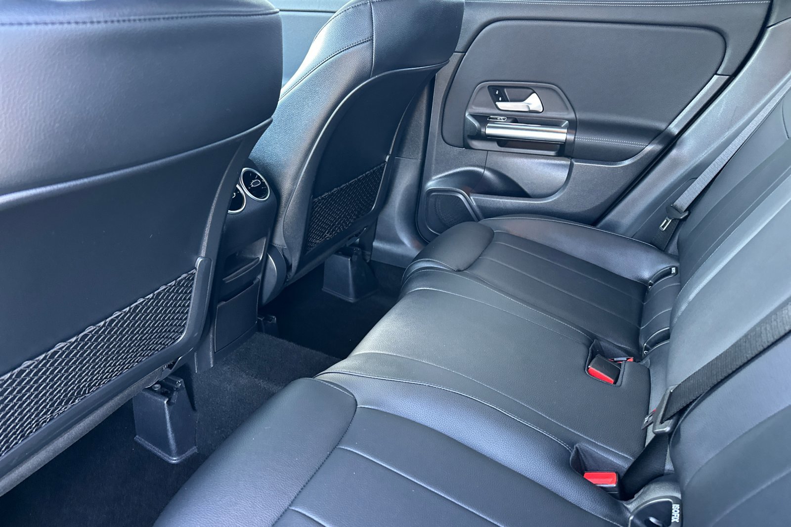 Certified 2022 Mercedes-Benz GLA 250 4MATIC w/ Premium Package Lite image 12