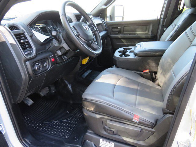 New 2023 RAM 5500 Tradesman w/ Chrome Appearance Group RWD image 41