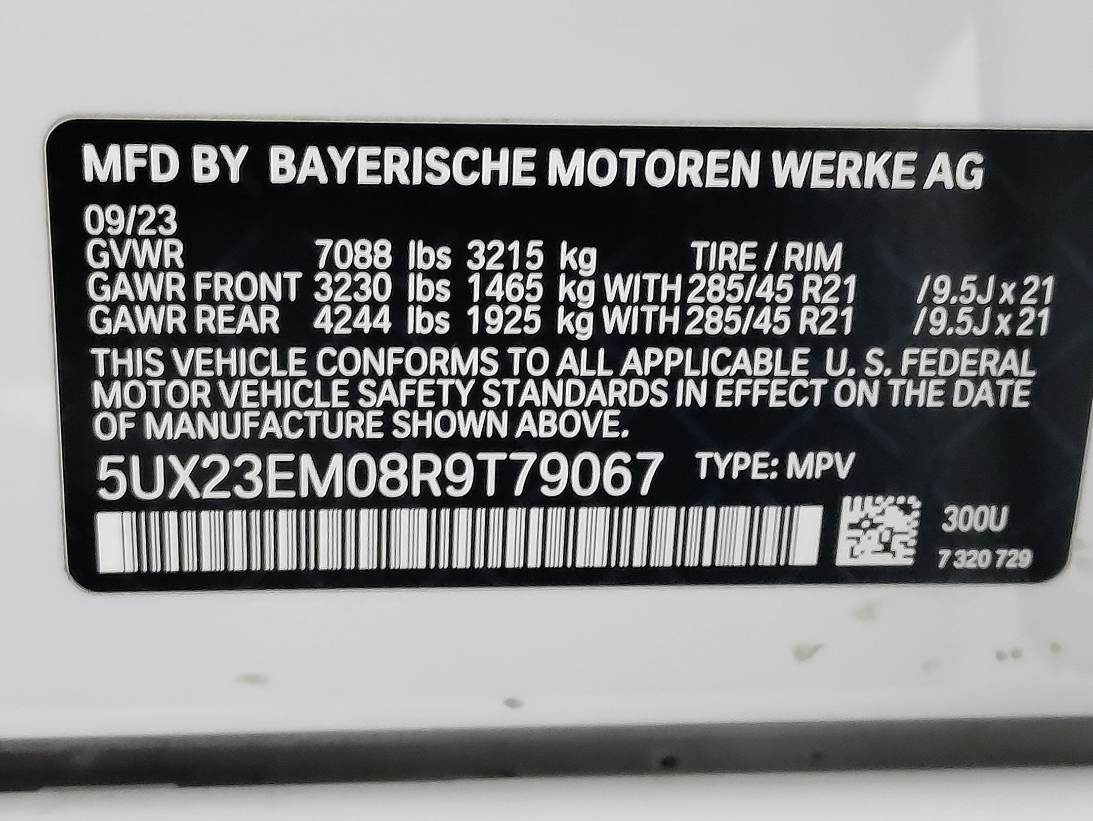 Certified 2024 BMW X7 xDrive40i w/ Parking Assistance Package image 32