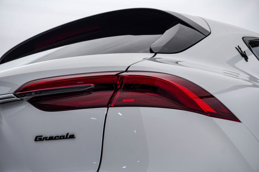 Certified 2023 Maserati Grecale Modena image 13