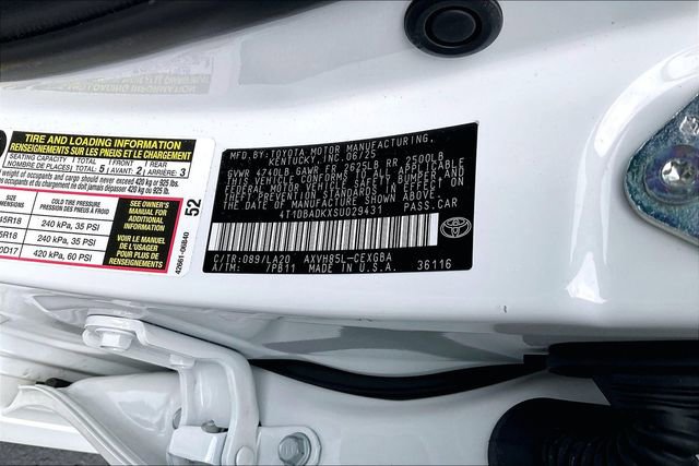 Used 2025 Toyota Camry XLE AWD/4WD image 35