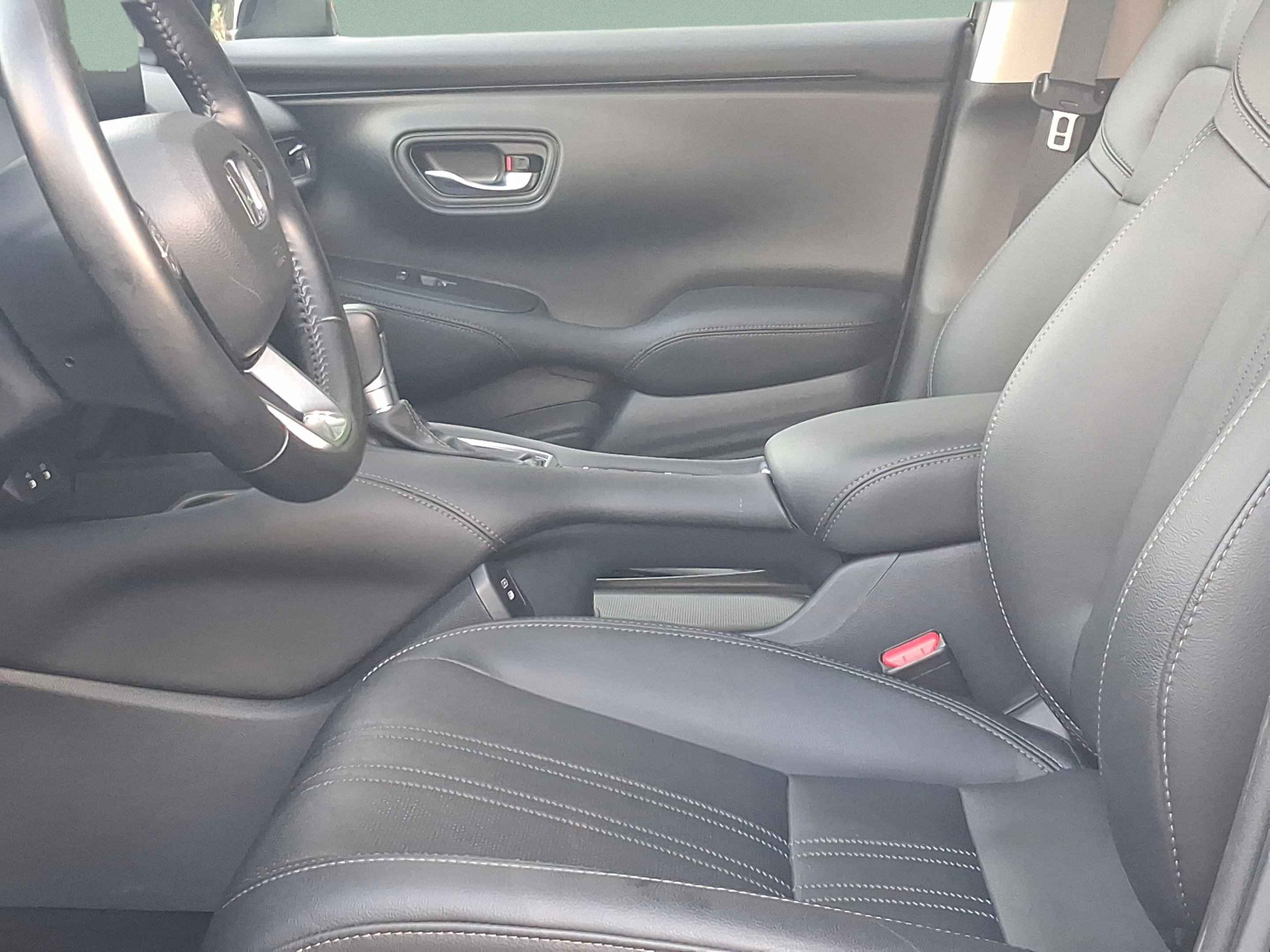 Used 2026 Honda HR-V EX-L image 10