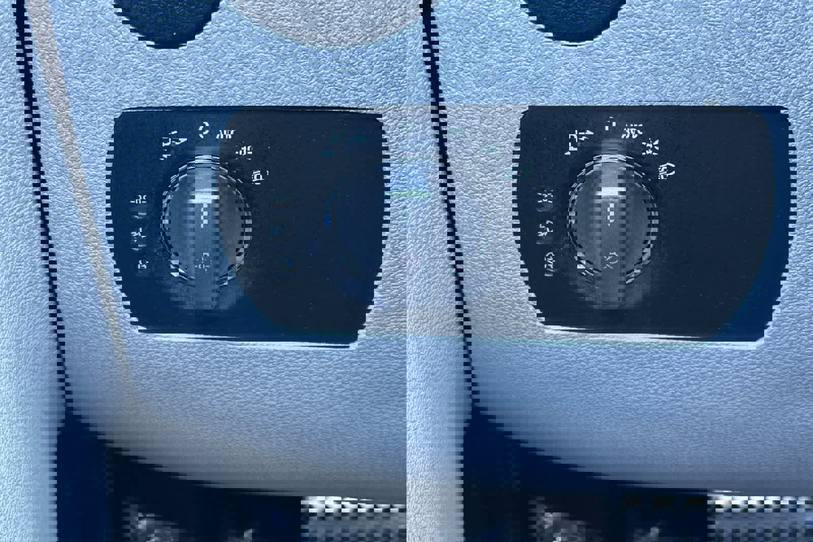 Used 2010 Mercedes-Benz SLK 300 image 22