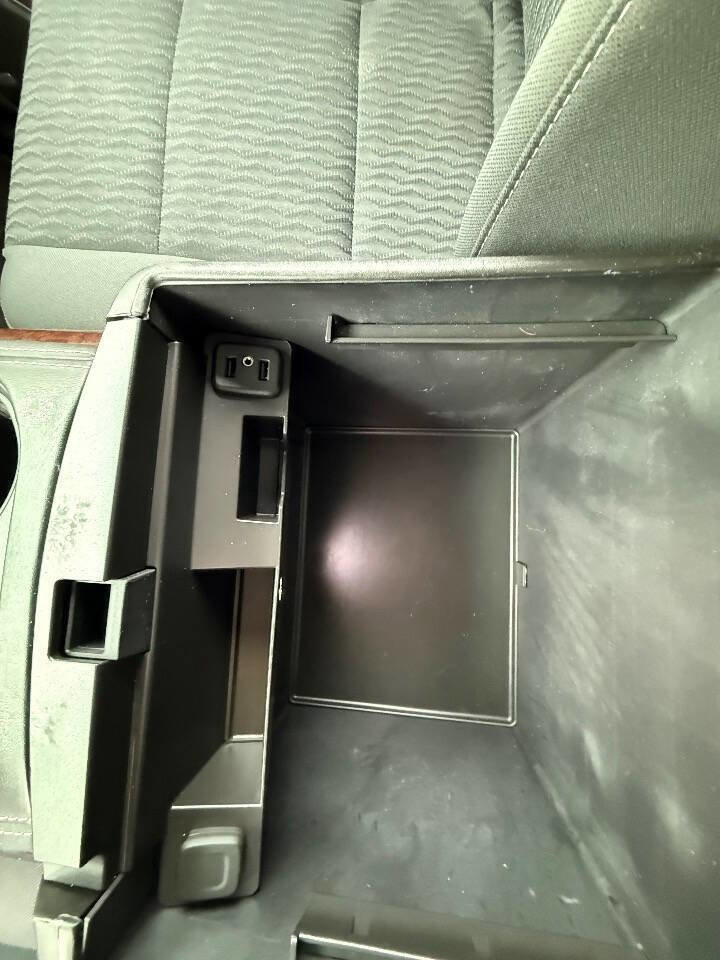 Used 2018 GMC Yukon SLE image 18