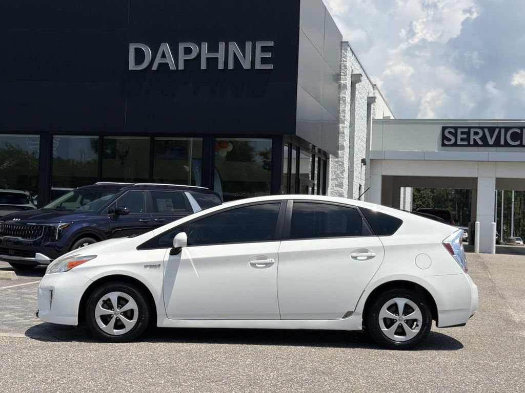 Used 2015 Toyota Prius Two FWD image 7