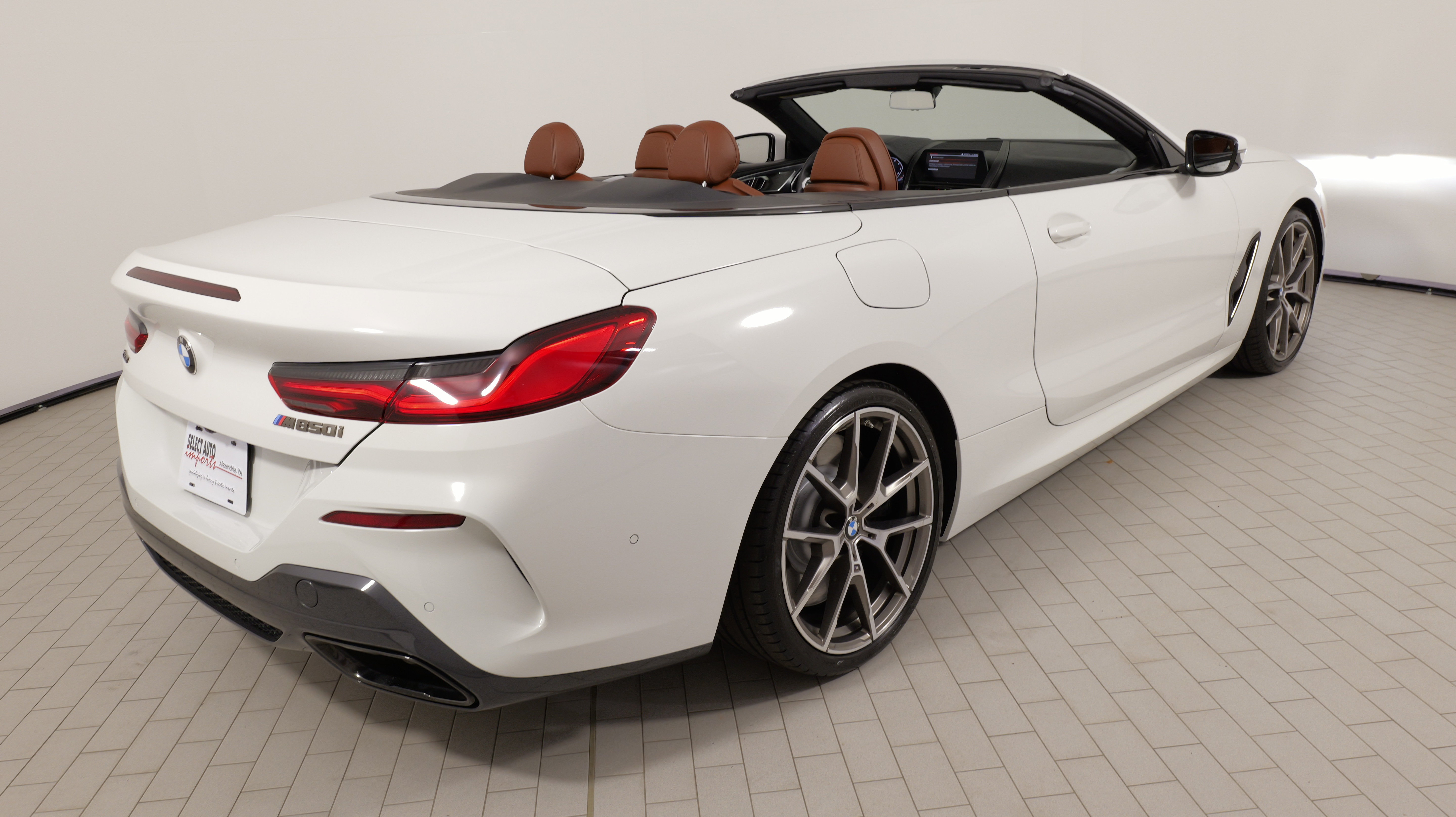 Used 2022 BMW M850i xDrive Convertible AWD/4WD image 13