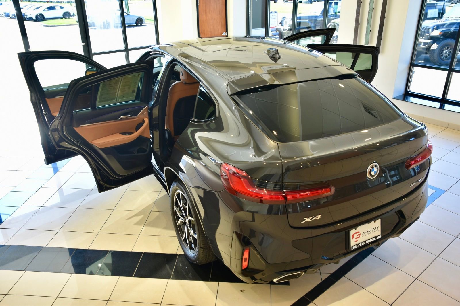 Used 2023 BMW X4 xDrive30i w/ M Sport Package image 9