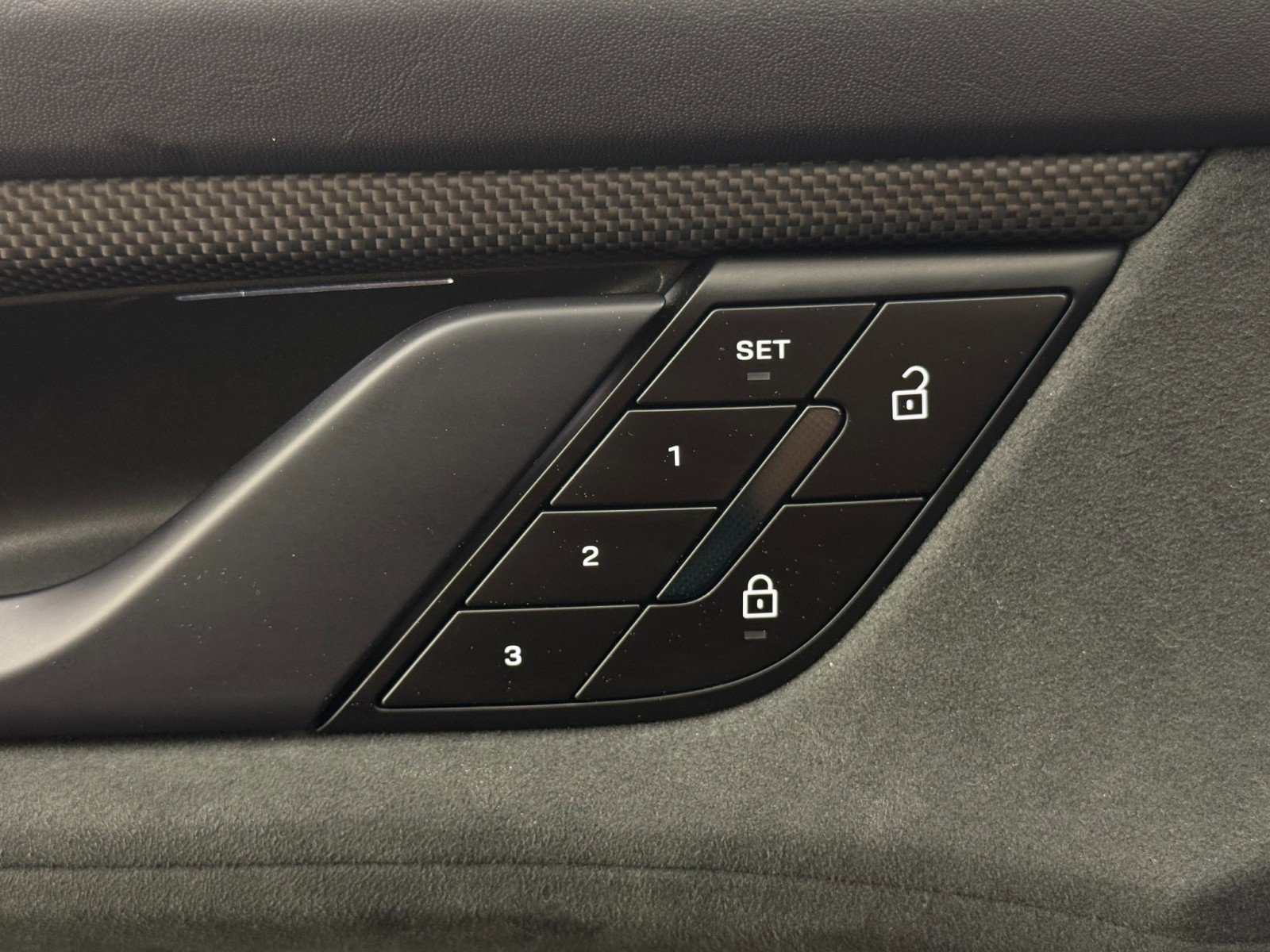 Used 2023 Porsche Taycan GTS AWD/4WD image 18