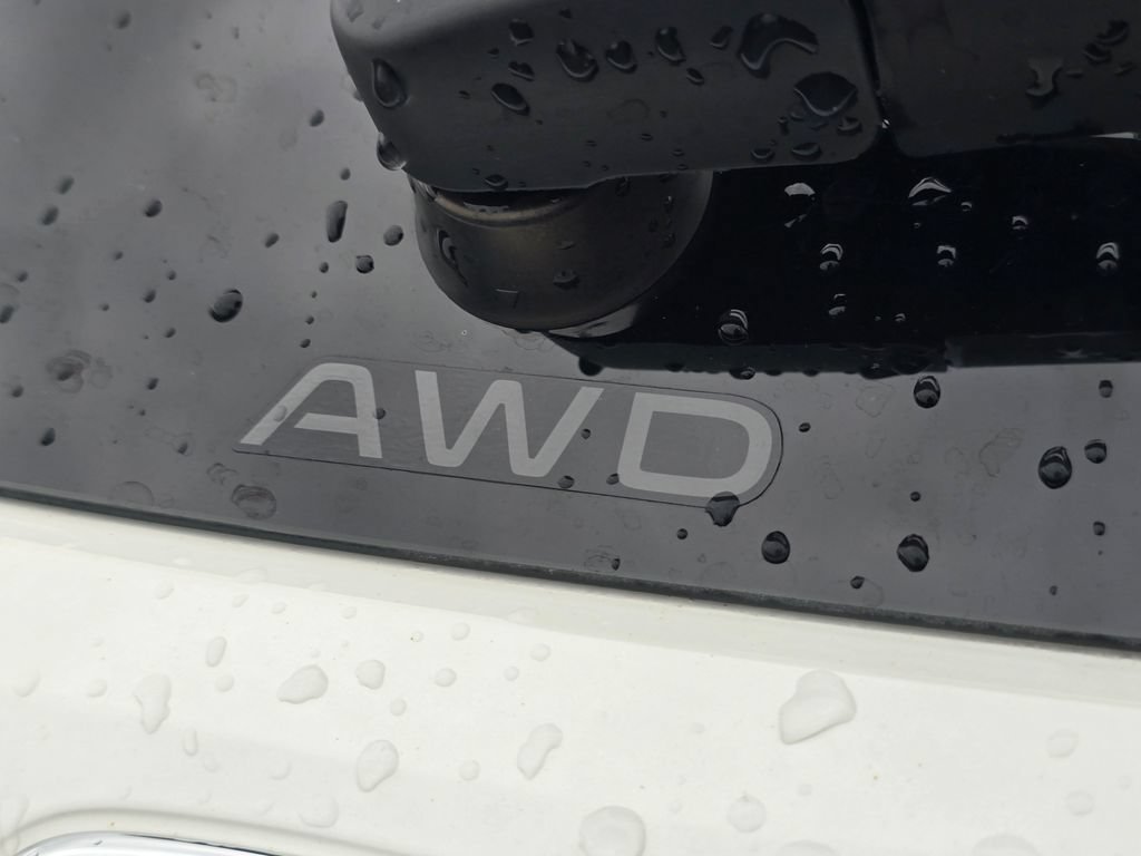 Used 2026 Honda HR-V EX-L image 12