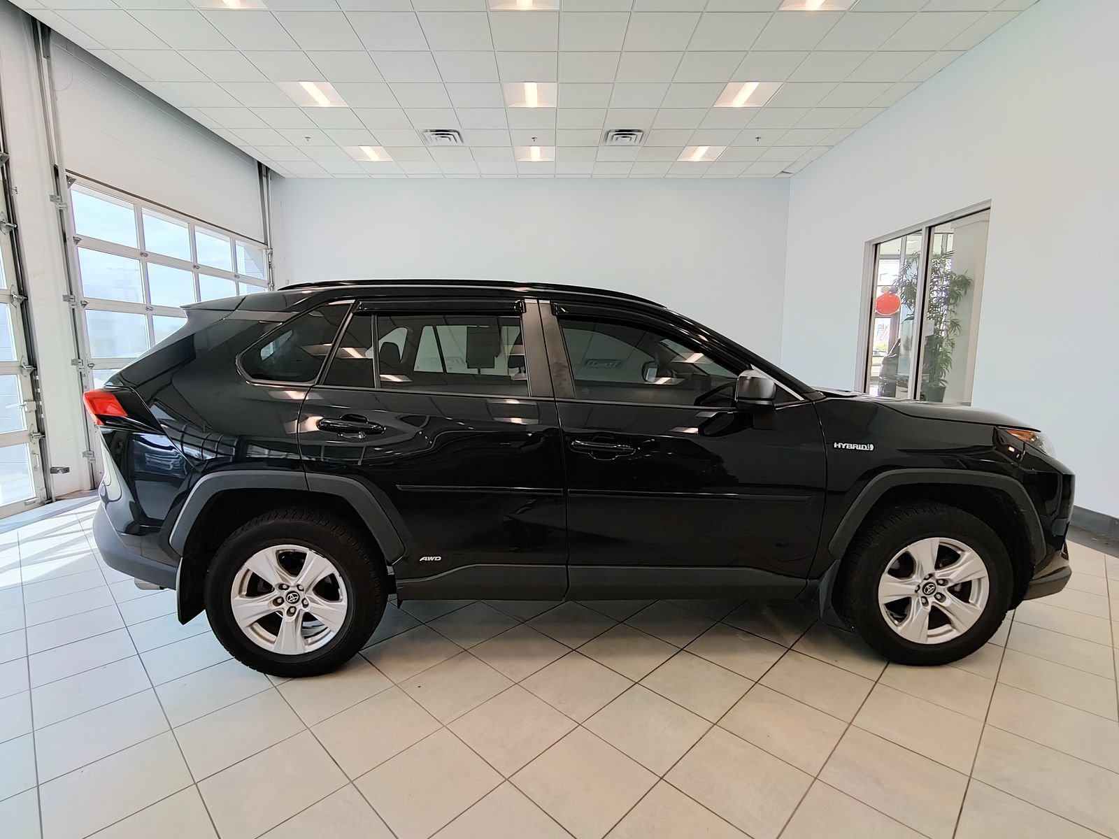 Used 2020 Toyota RAV4 LE w/ All Weather Liner Package AWD/4WD image 2