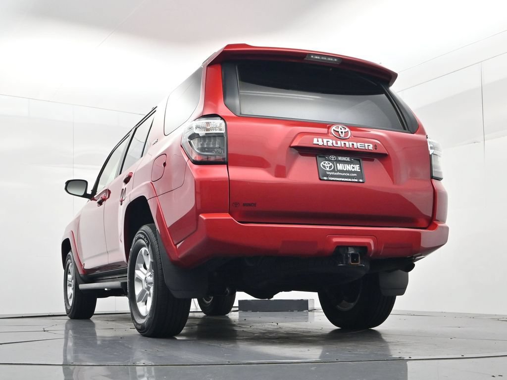 Used 2024 Toyota 4Runner SR5 AWD/4WD image 49