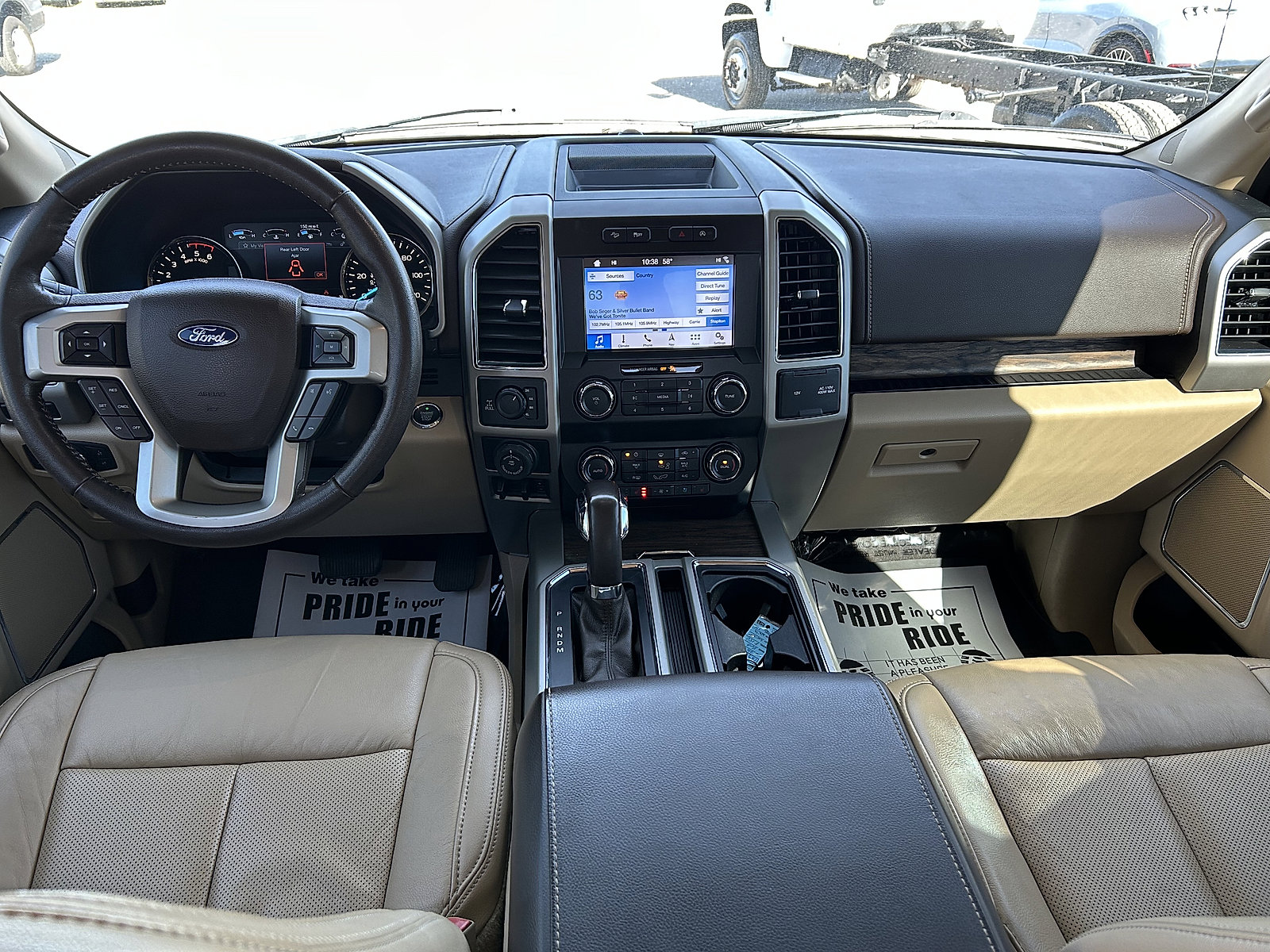Used 2019 Ford F150 Lariat image 7