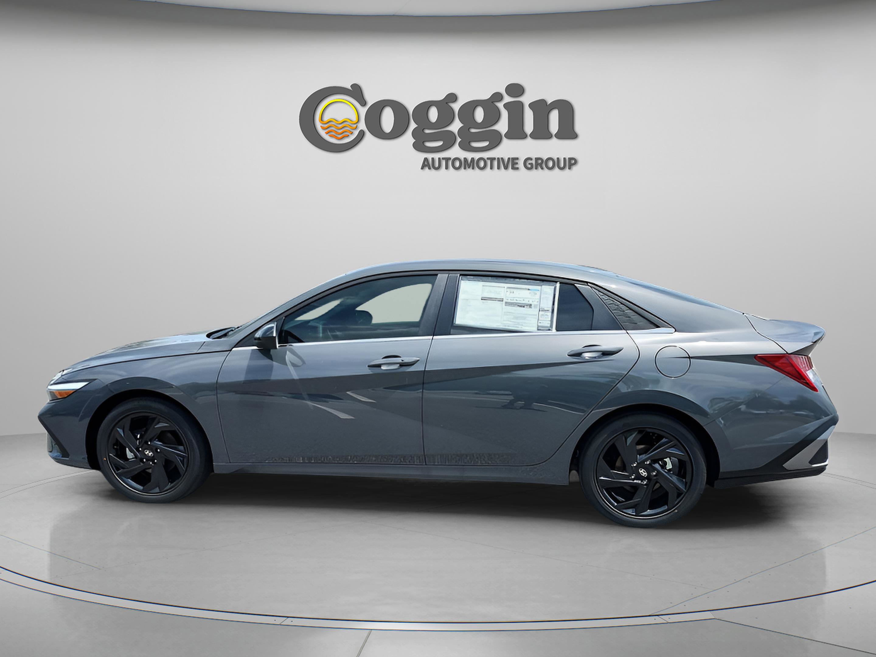 New 2026 Hyundai Elantra SEL Sport Premium FWD image 2