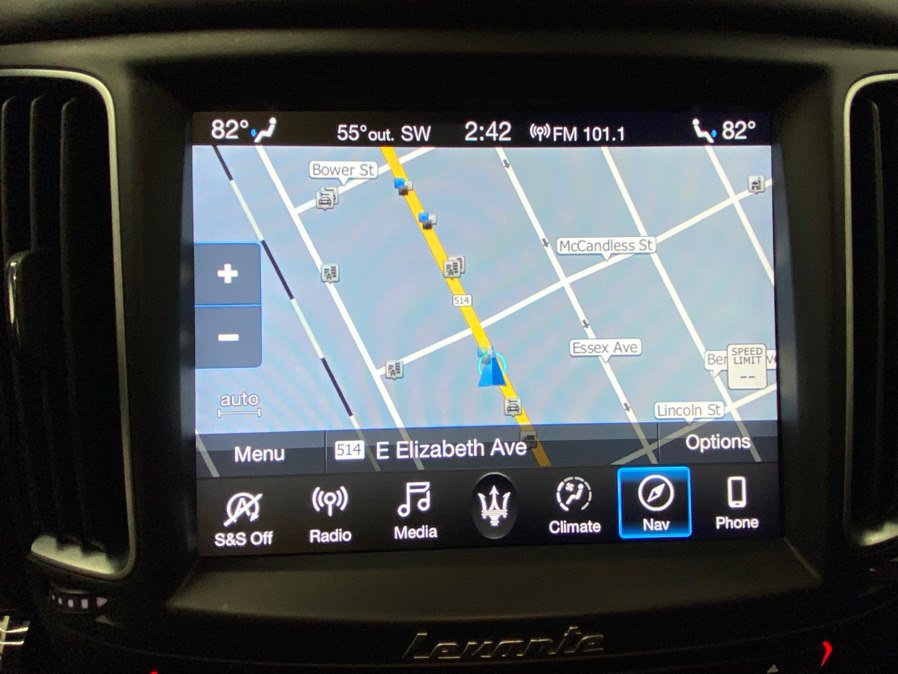 Used 2020 Maserati Levante GranSport image 31