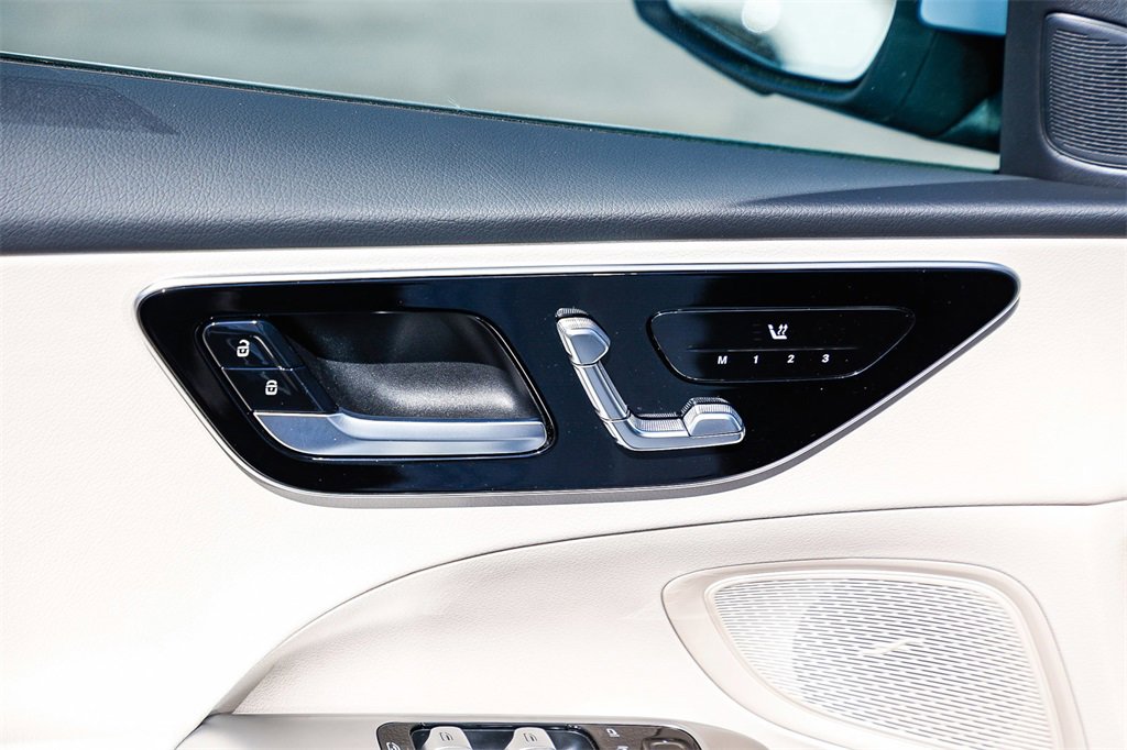 New 2025 Mercedes-Benz C 300 4MATIC Sedan image 22