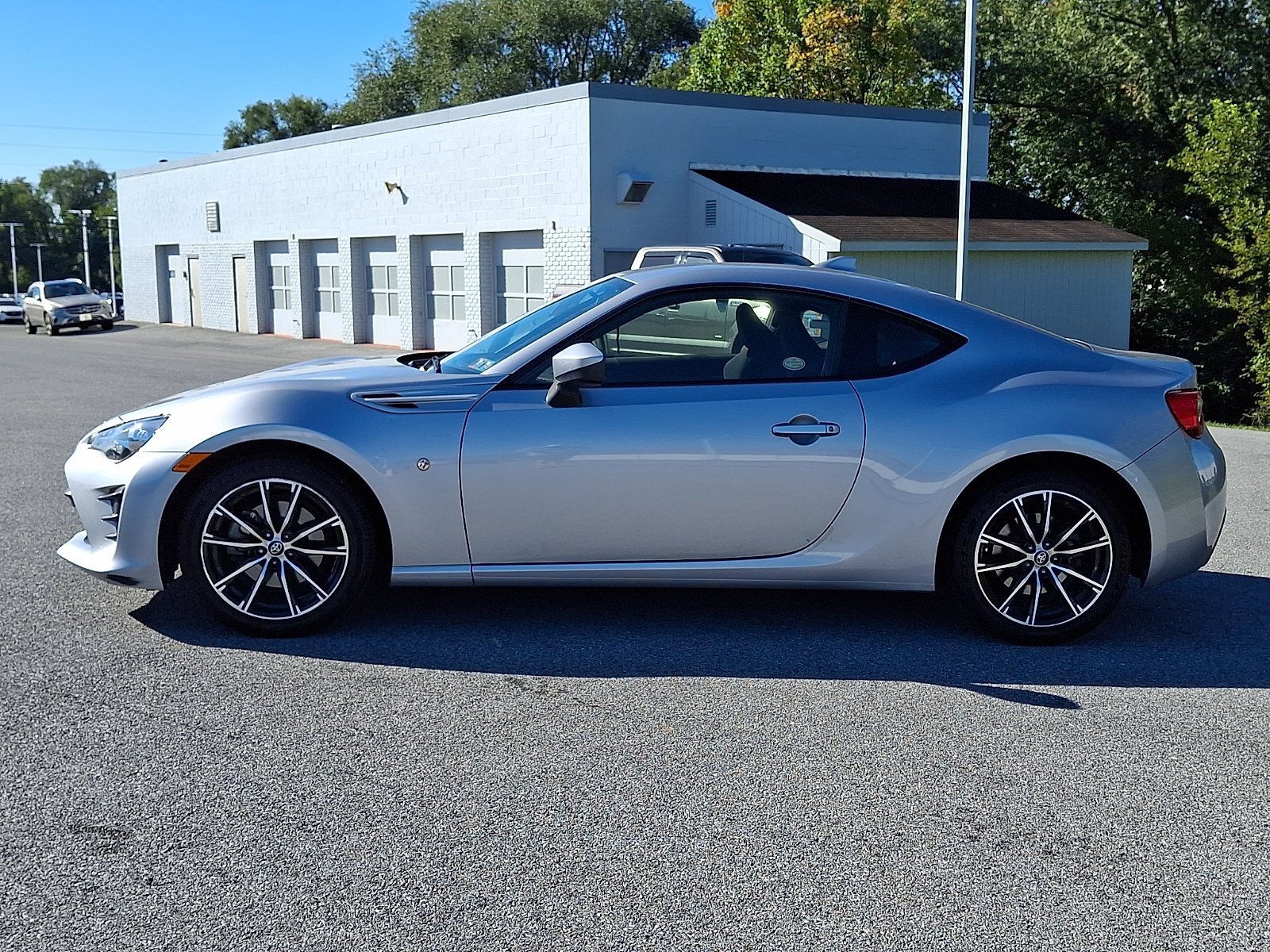 Used 2017 Toyota 86 RWD image 4