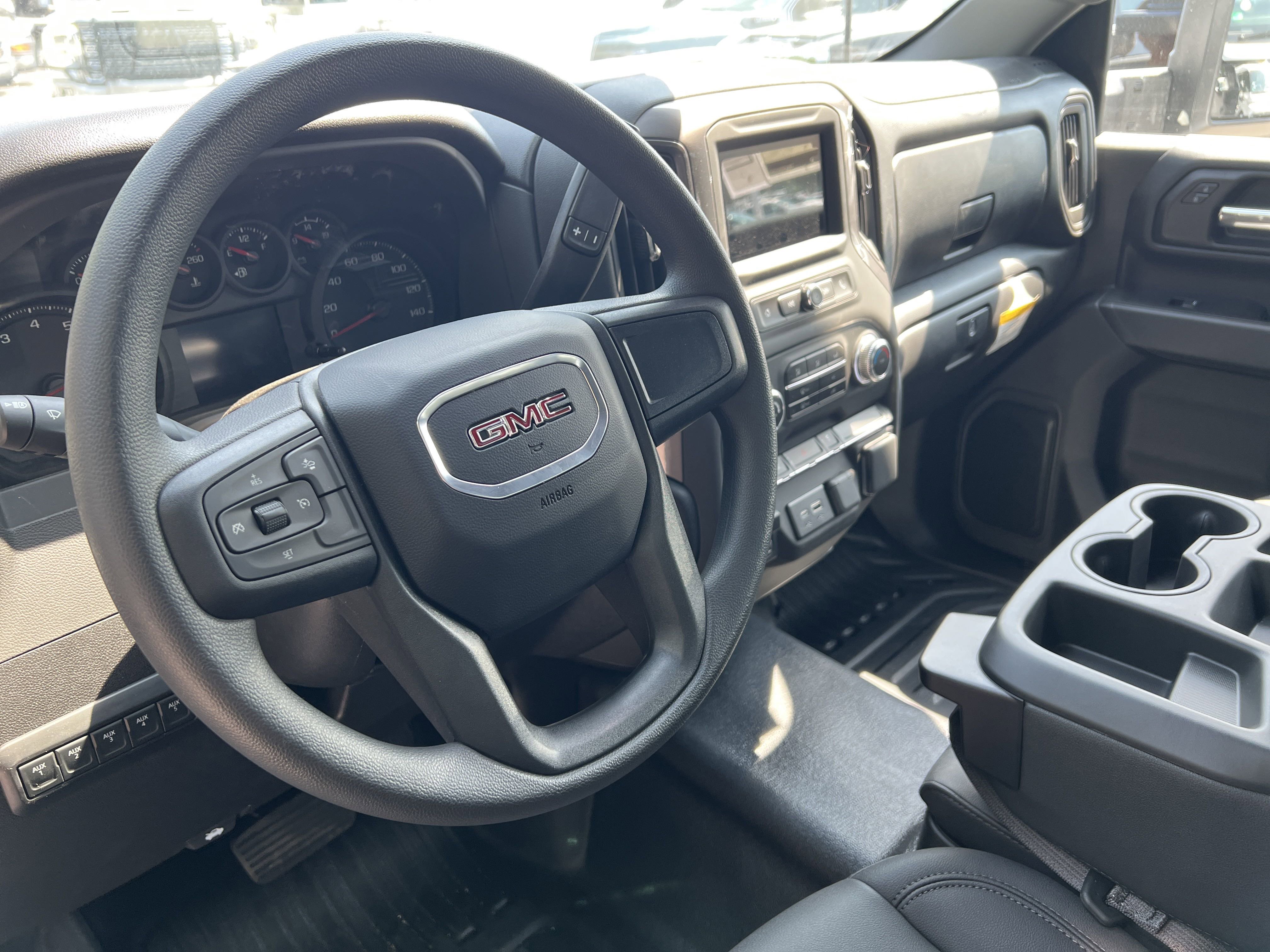 New 2025 GMC Sierra 3500 Pro w/ Convenience Package image 17