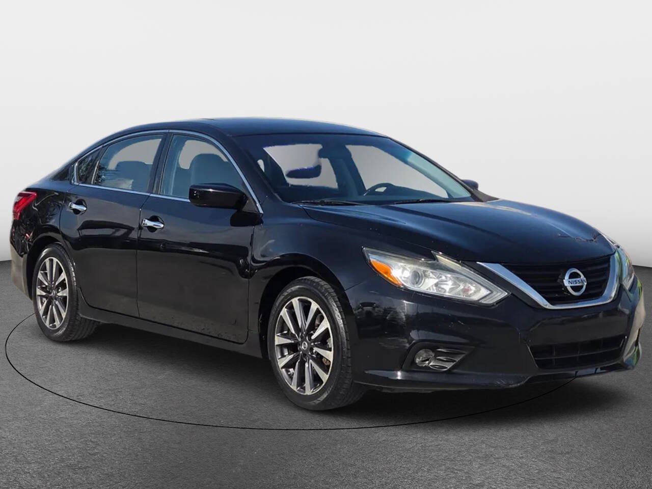 Used 2017 Nissan Altima 2.5 SV FWD image 2