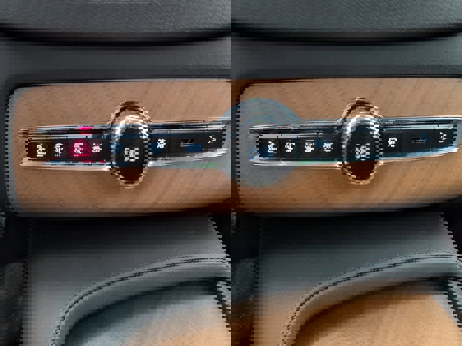 Used 2025 Volvo XC90 B6 Plus image 21