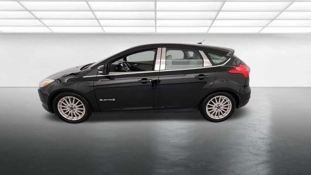 Used 2017 Ford Focus Electric Hatchback FWD image 4