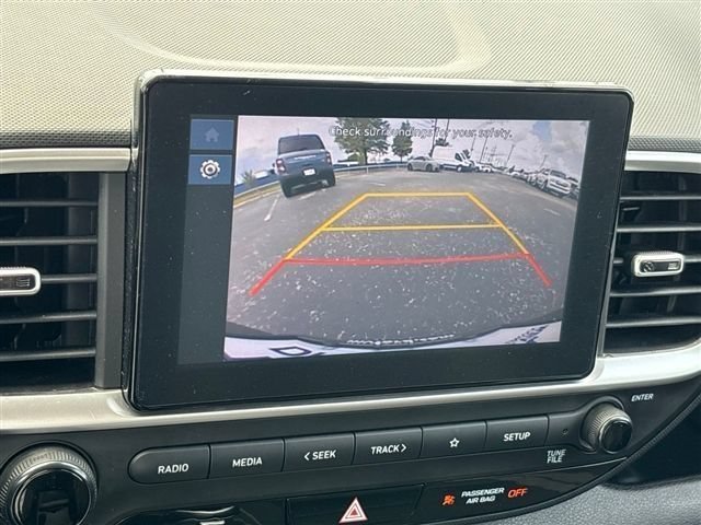 Used 2023 Hyundai Venue SEL FWD image 23