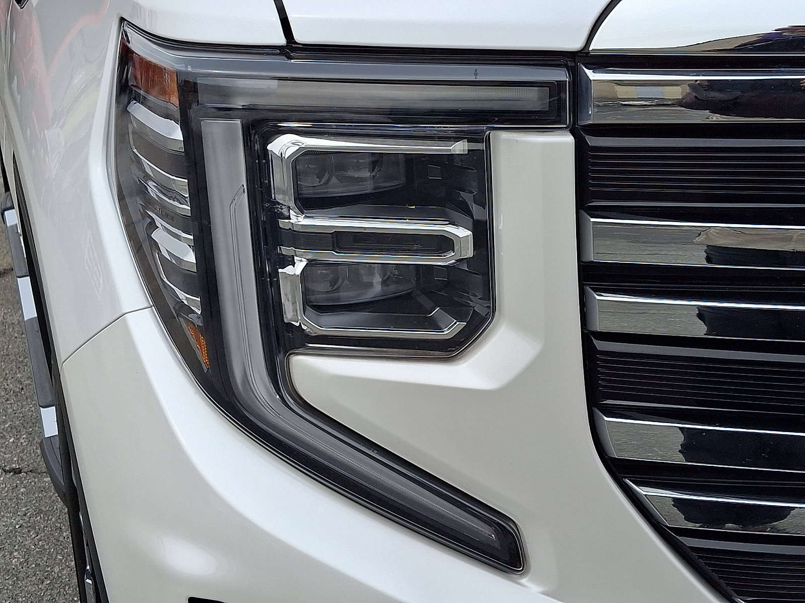 Certified 2023 GMC Sierra 1500 SLT w/ SLT Premium Package image 9