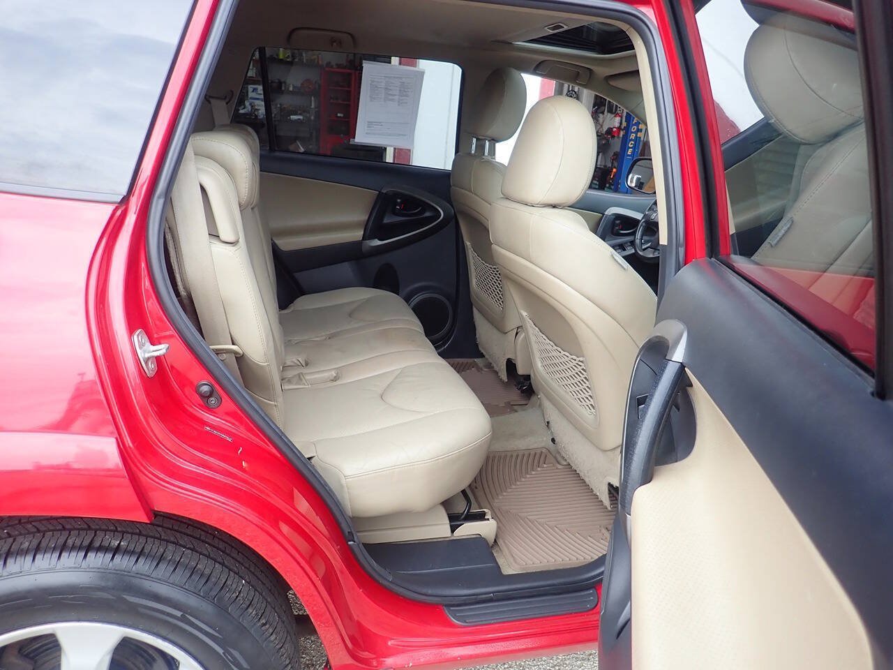 Used 2010 Toyota RAV4 Limited w/ Limited Extra Value Pkg AWD/4WD image 26