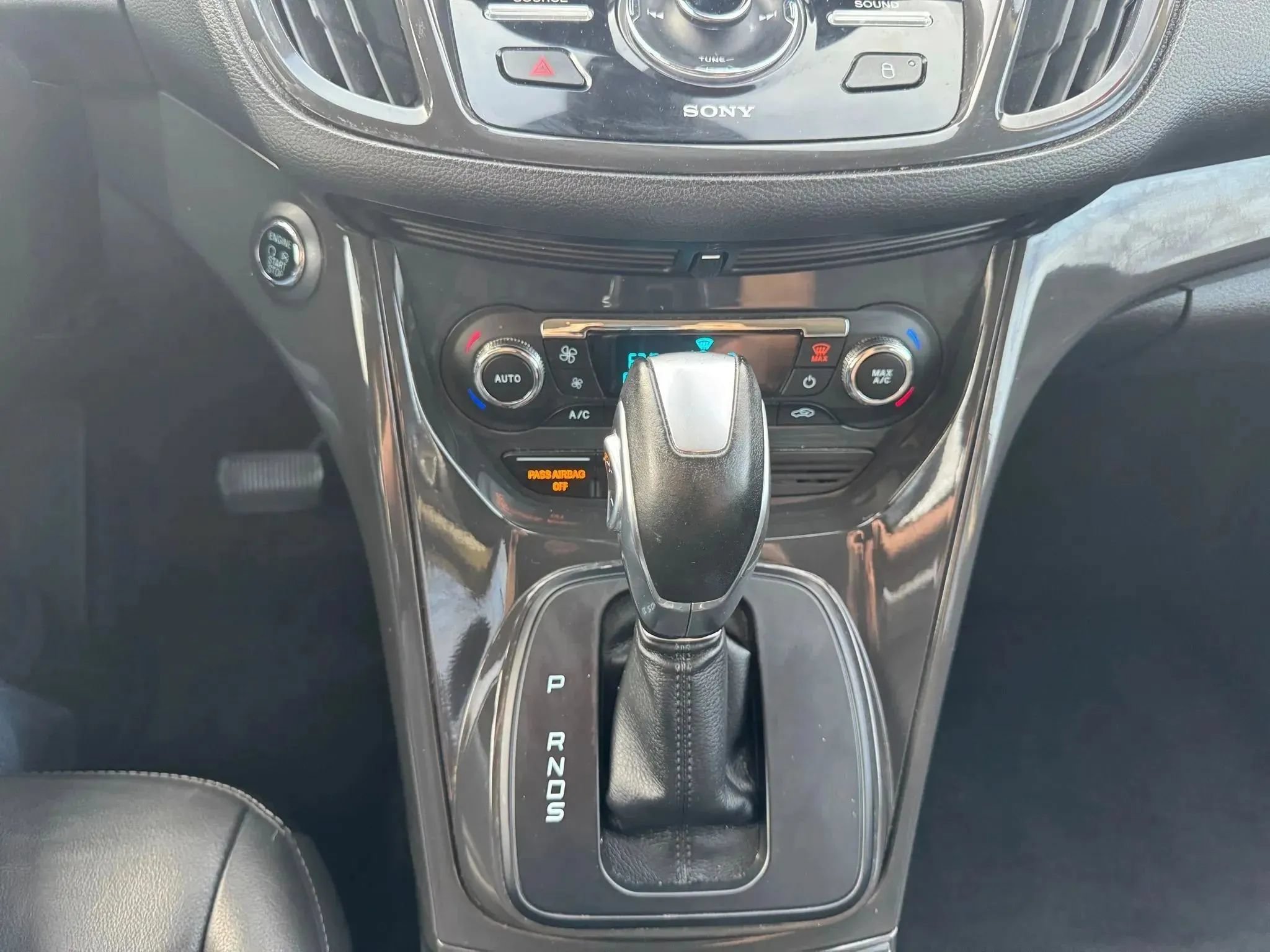 Used 2016 Ford Escape Titanium FWD image 16