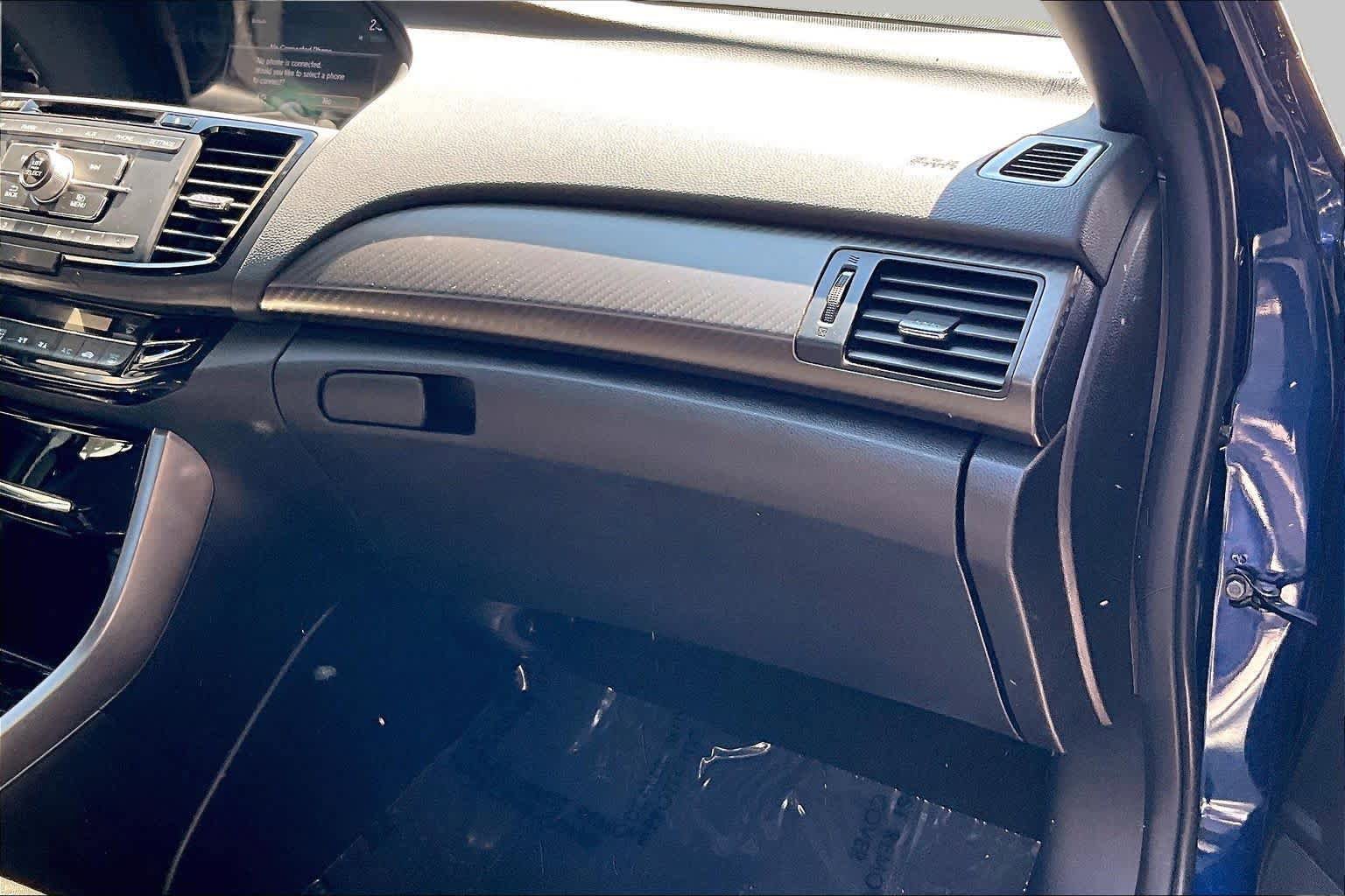 Used 2017 Honda Accord Sport image 18