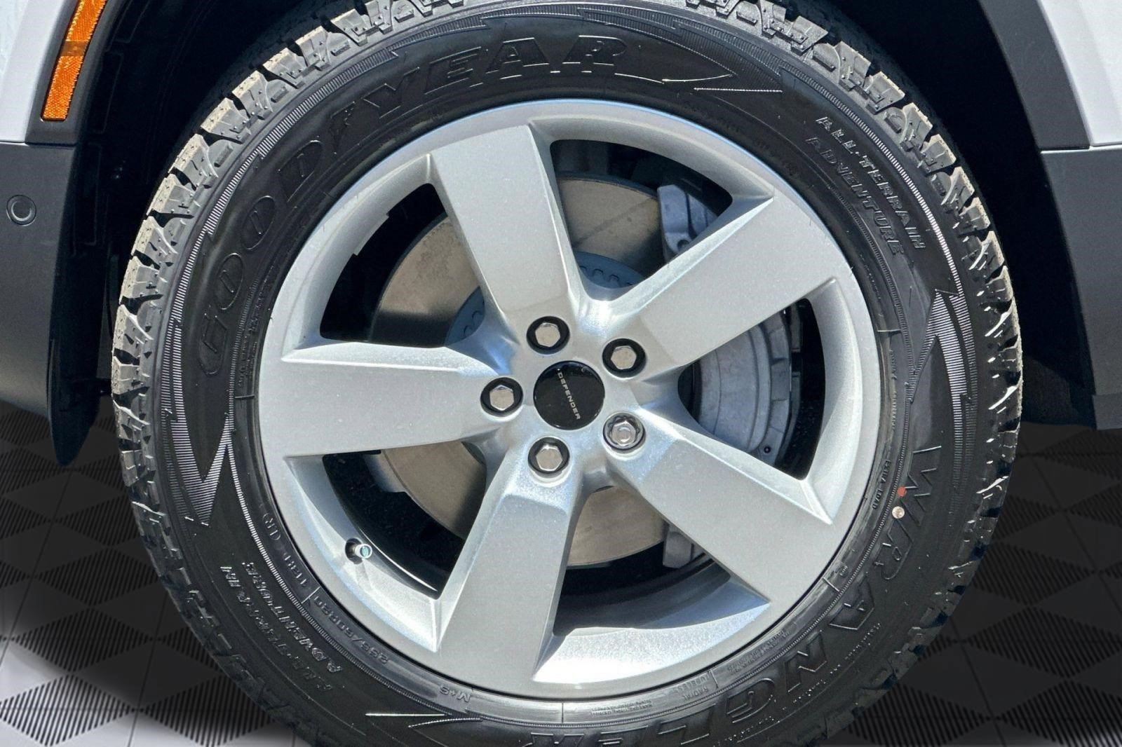 New 2026 Land Rover Defender 130 S AWD/4WD image 11