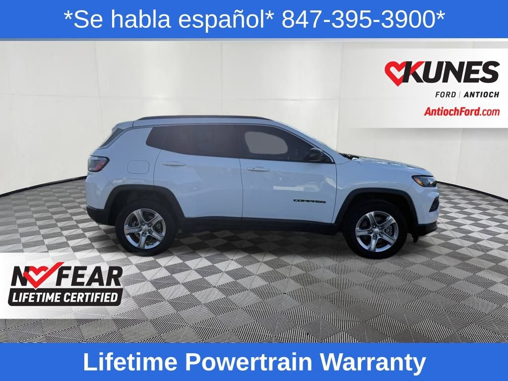 Used 2024 Jeep Compass Latitude image 2