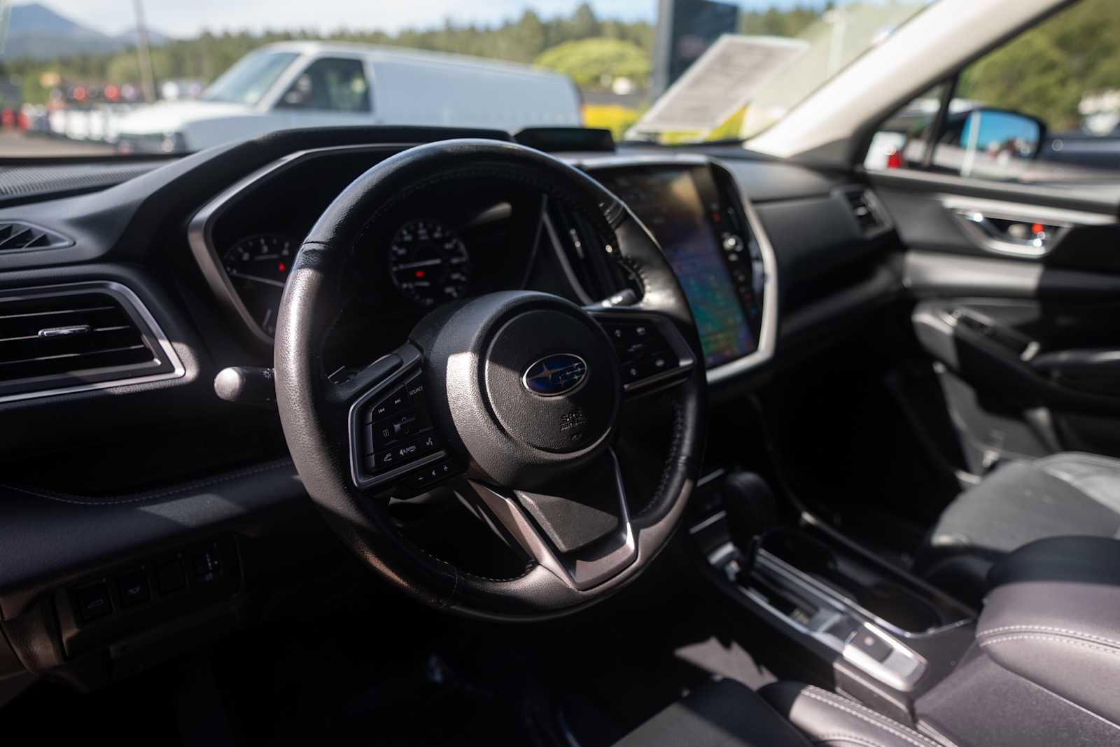 Used 2024 Subaru Ascent Limited AWD/4WD image 9